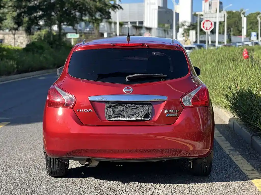 Nissan Tiida 2013