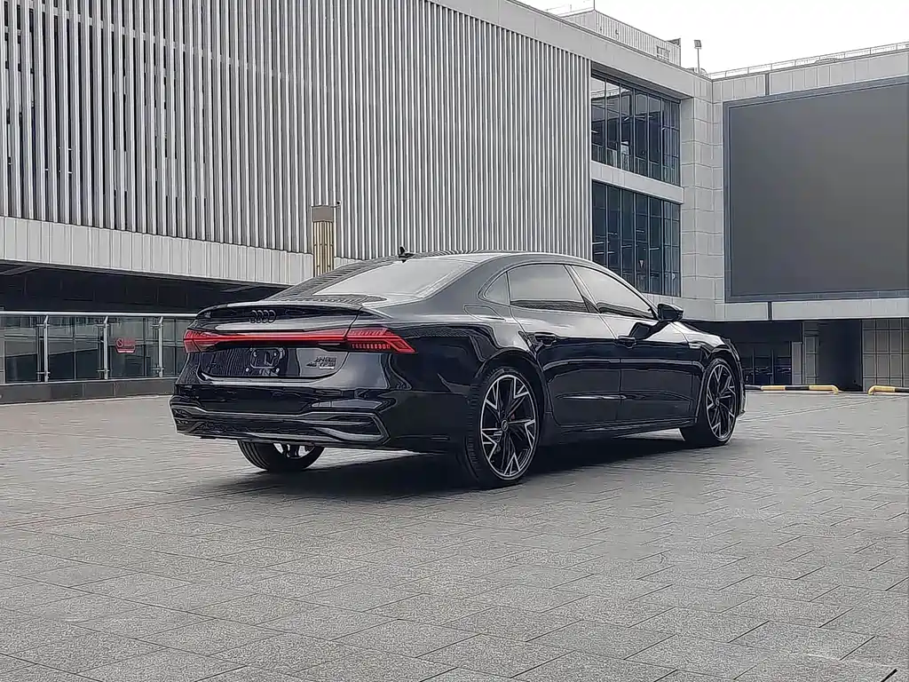 Audi A7L 2025 — фото 17