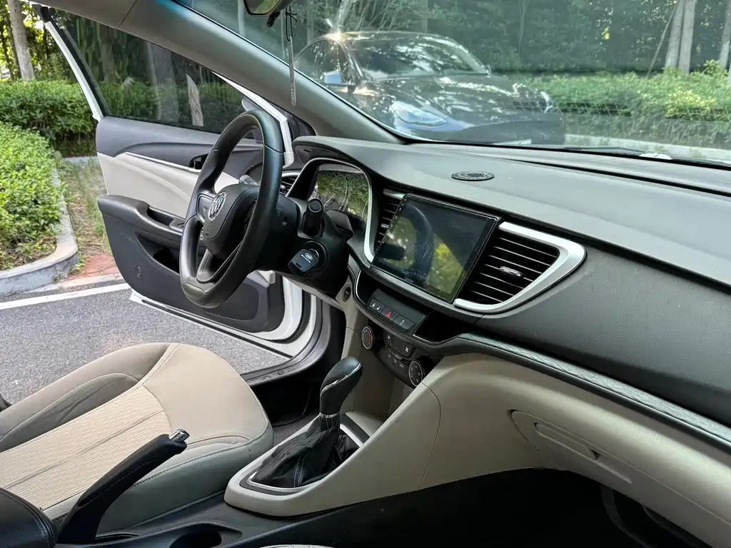 Buick Excelle 2015 — фото 9