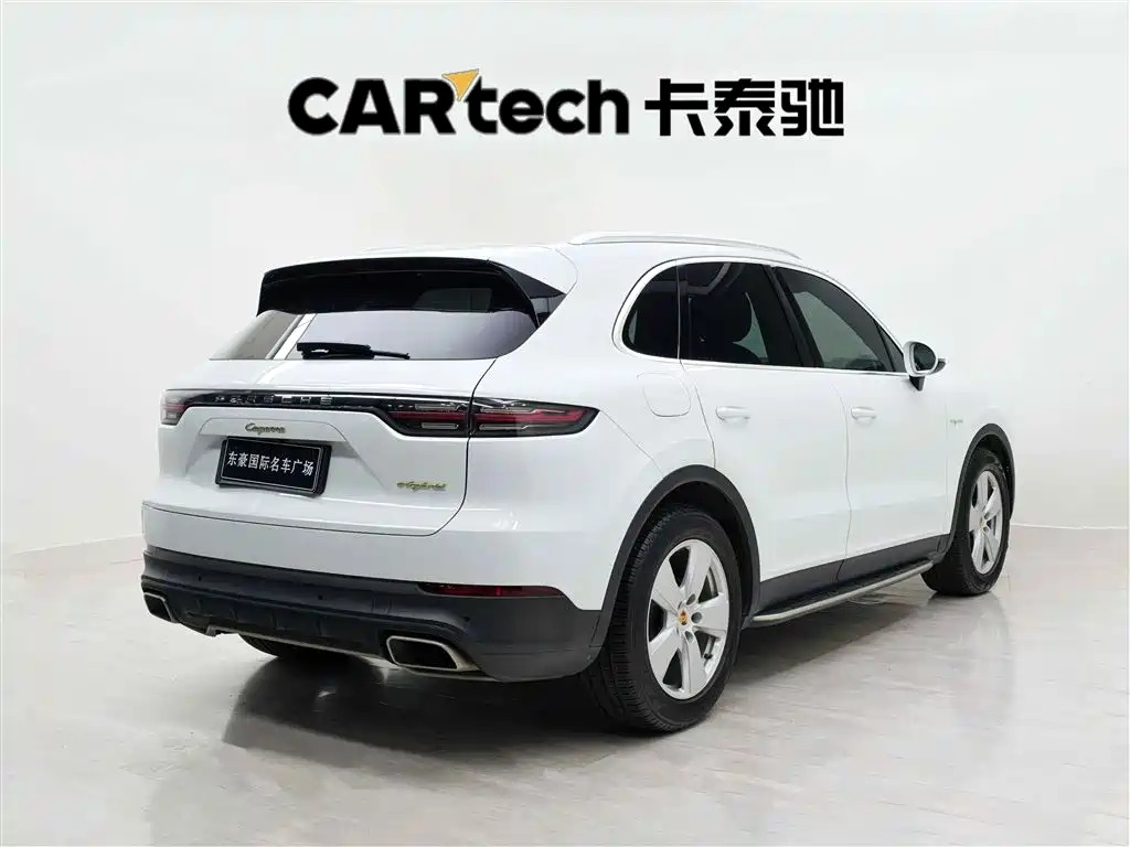 Porsche Cayenne Hybrid 2019 — фото 3