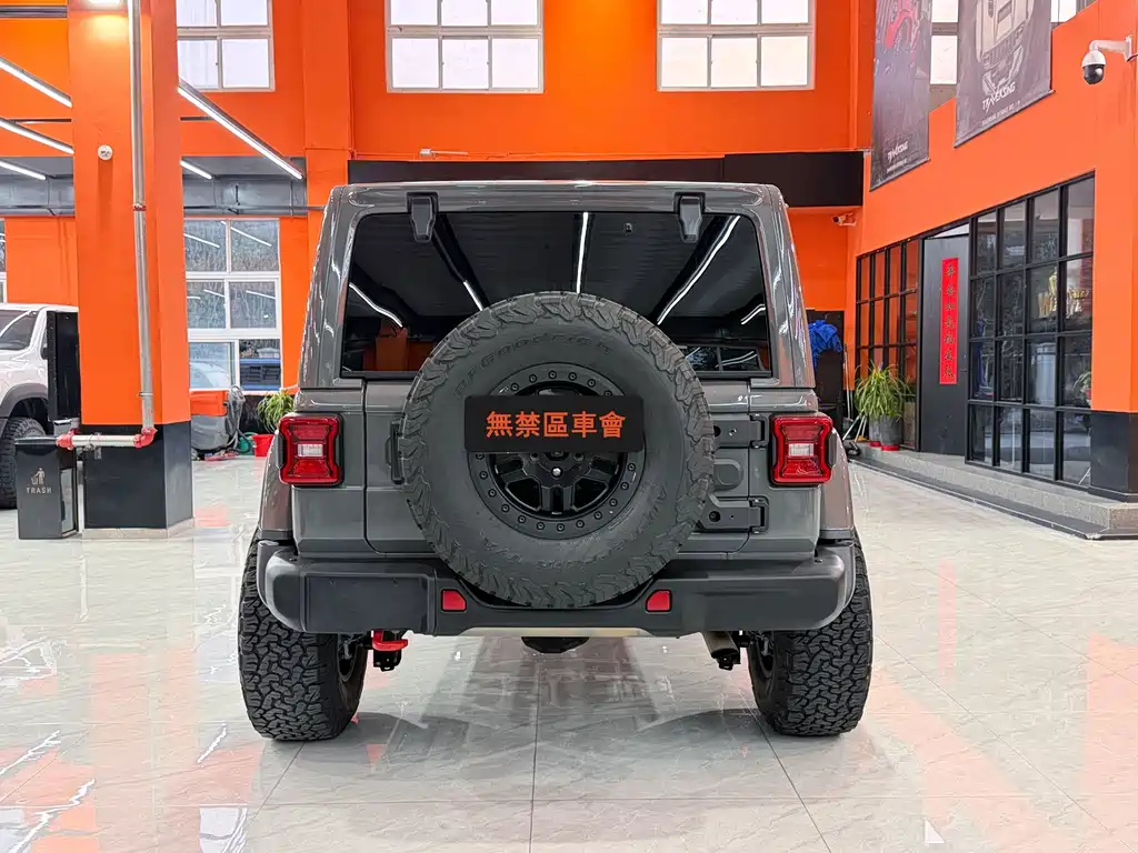 Jeep Wrangler 2023 — фото 5