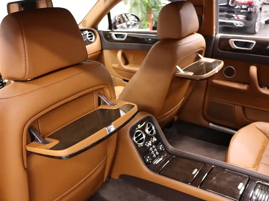 Bentley Flying Spur 2012 — фото 19