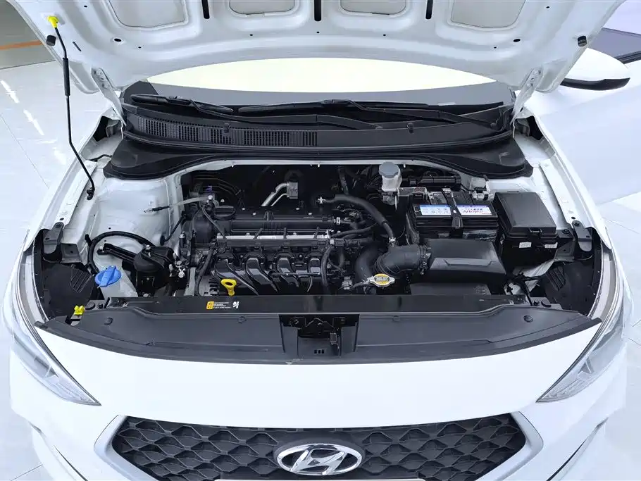 Hyundai Elantra 2022 — фото 10