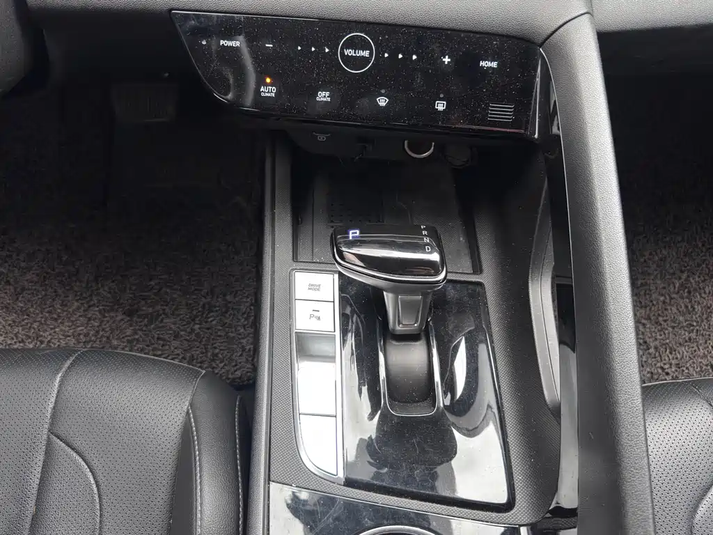 Hyundai Elantra 2021 — фото 15