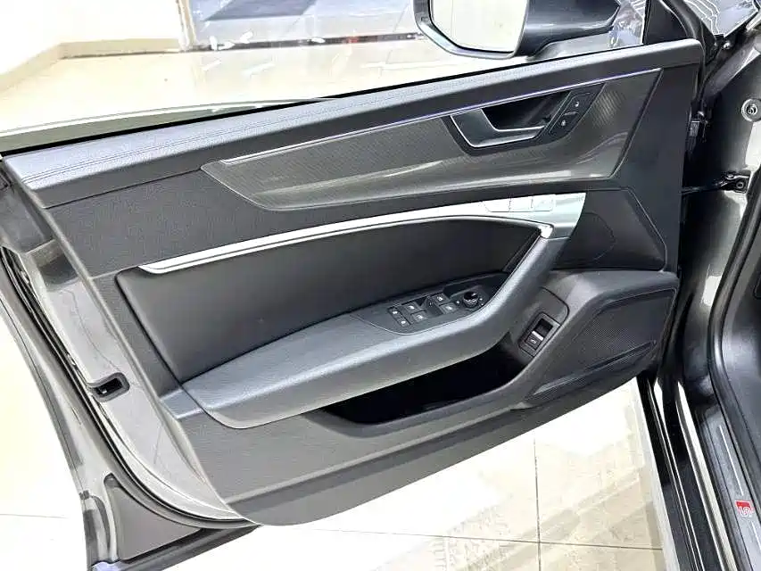 Audi A7 2021 — фото 8