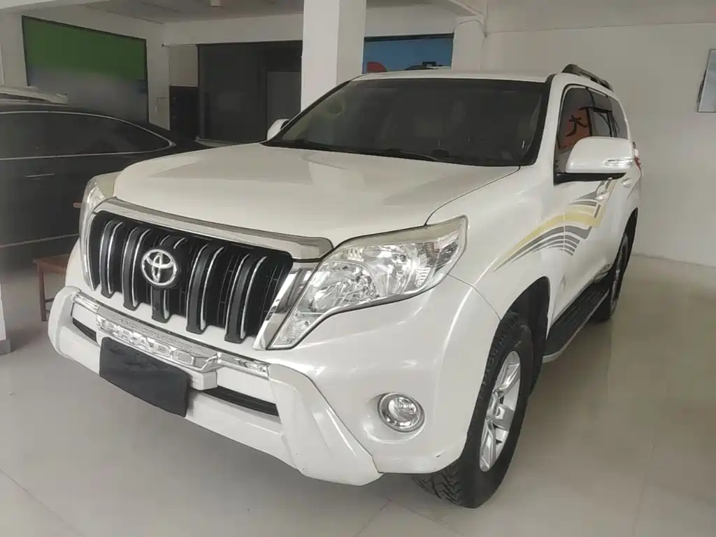 Toyota Prado 2016 — фото 1