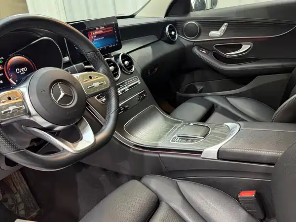Mercedes-Benz C-Class 2021