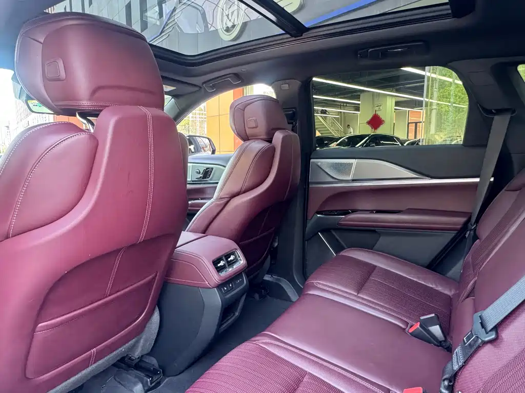 Cadillac XT5 2024 — фото 12
