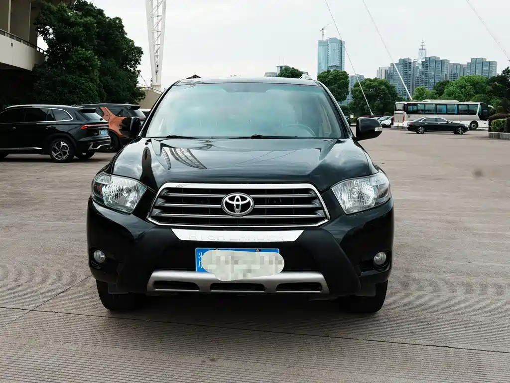 Toyota Highlander 2011 — фото 2