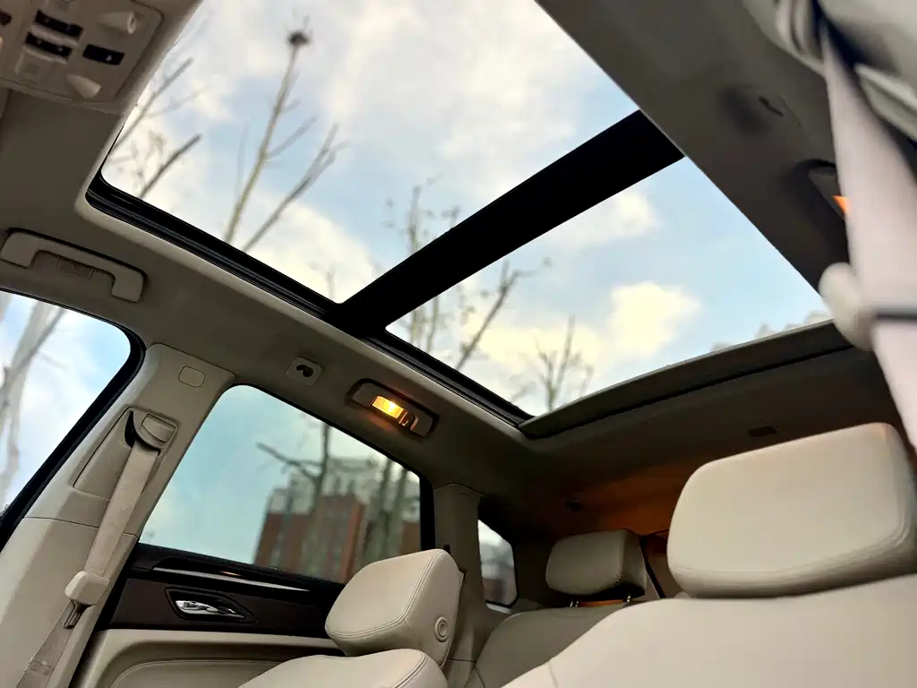 Cadillac SRX 2013 — фото 35