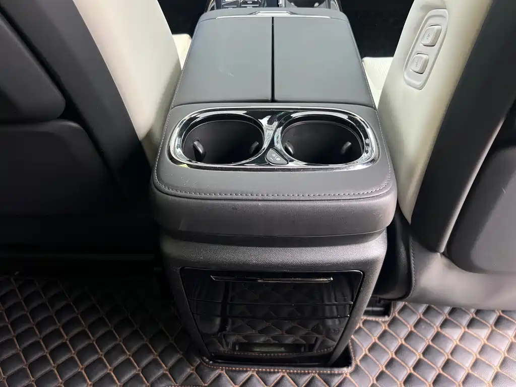 GAC Motor Trumpchi M8 2023 — фото 28