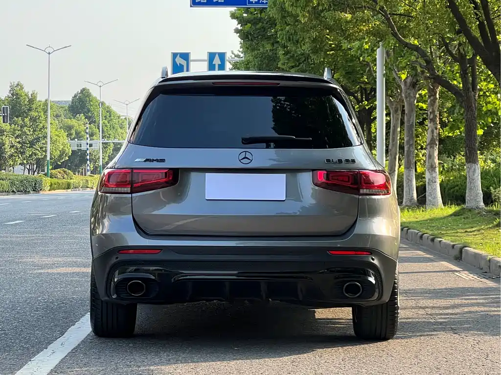Mercedes-Benz GLB AMG 2023 — фото 4