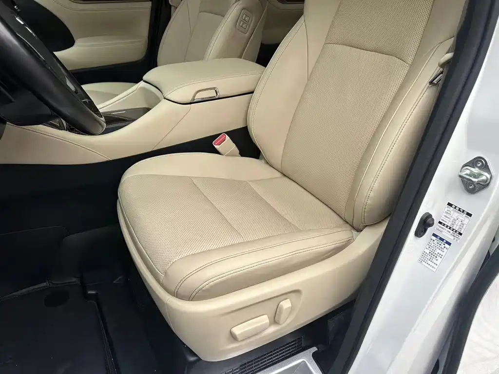 Toyota Alphard 2021 — фото 15