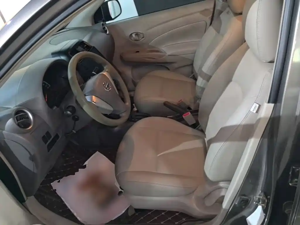 Nissan Sunny 2018 — фото 15