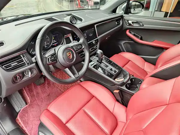 Porsche Macan 2024