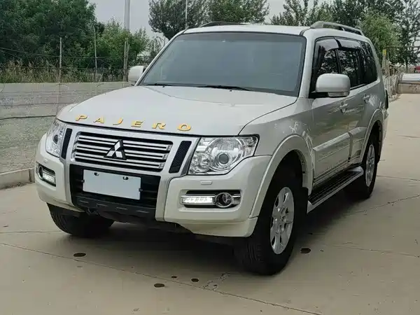 Mitsubishi Pajero 2019