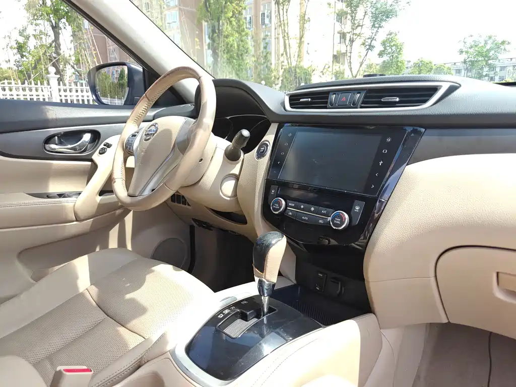 Nissan X-Trail 2015 — фото 12