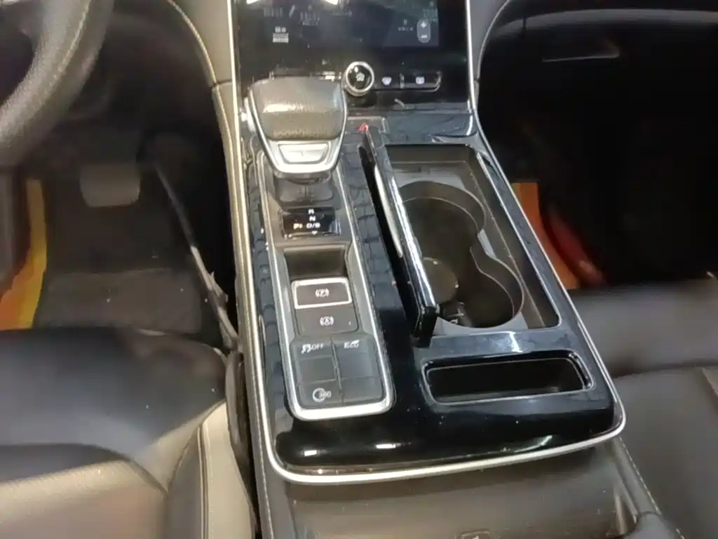 Roewe i6 MAX 2020 — фото 14