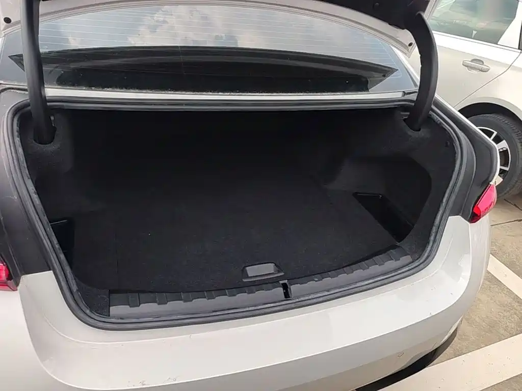 BMW i3 2023 — фото 19