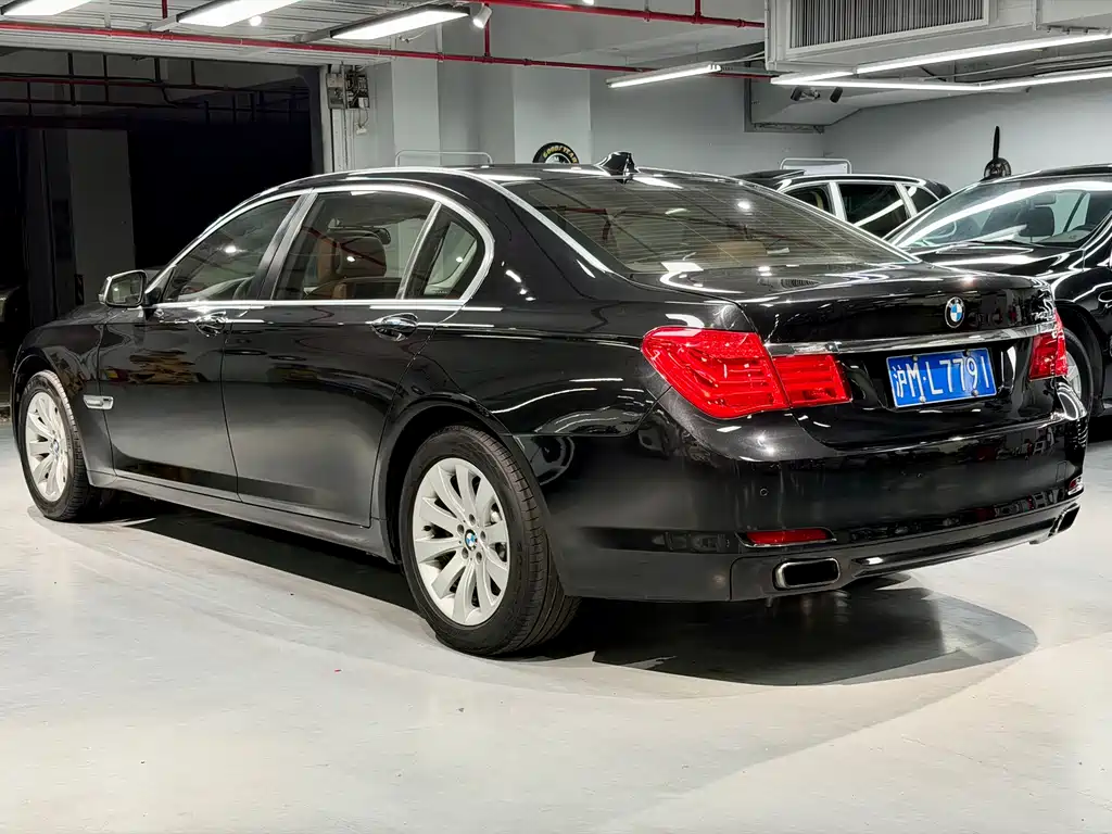 BMW 7 Series 2012 — фото 5
