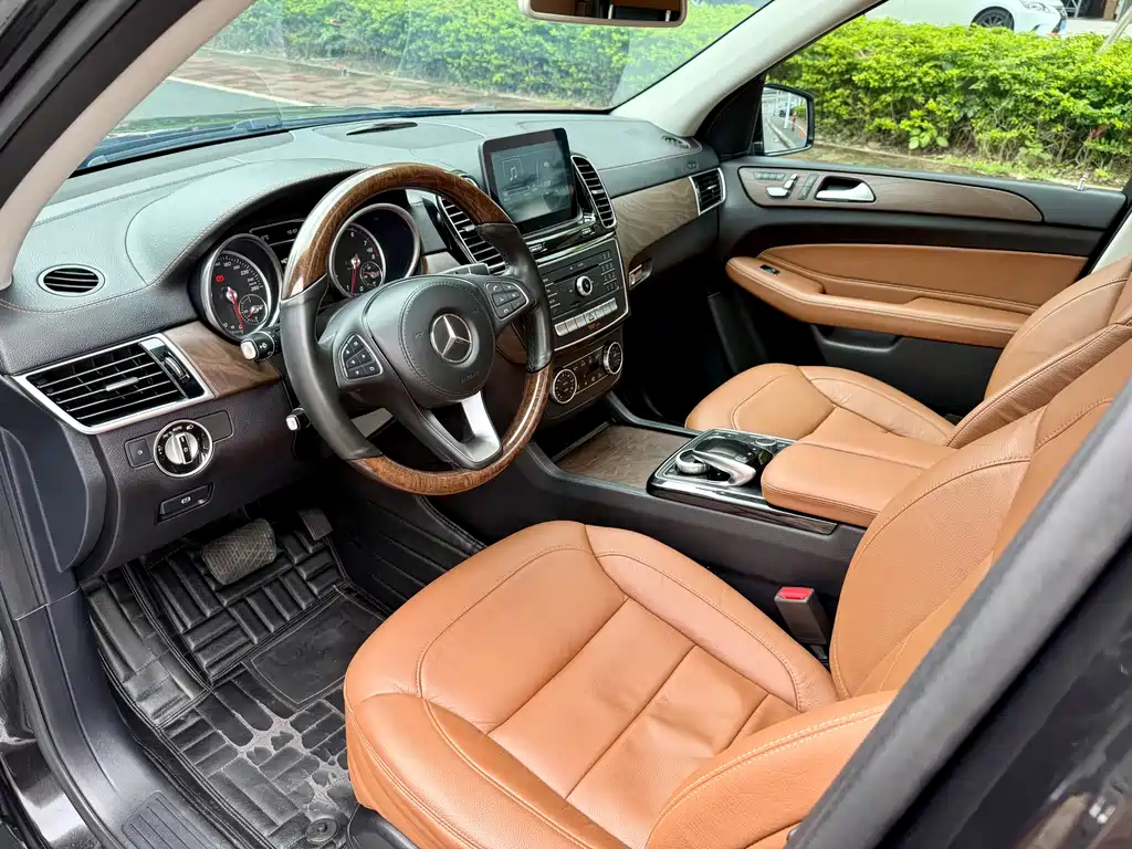 Mercedes-Benz GLS 2016 — фото 13