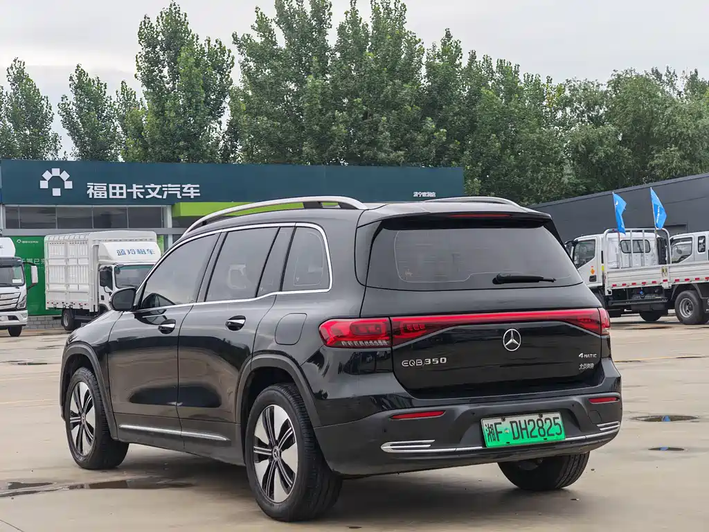 Mercedes-Benz EQB 2024