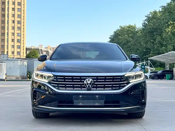Volkswagen Passat 2023