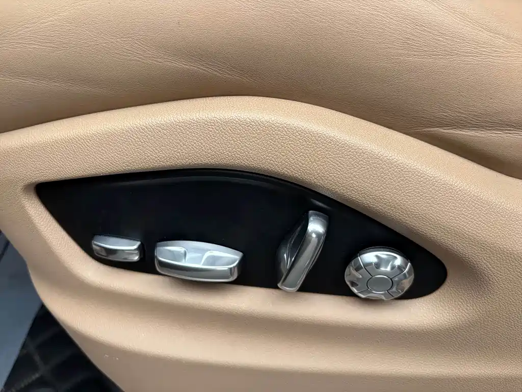 Porsche Cayenne 2021 — фото 22