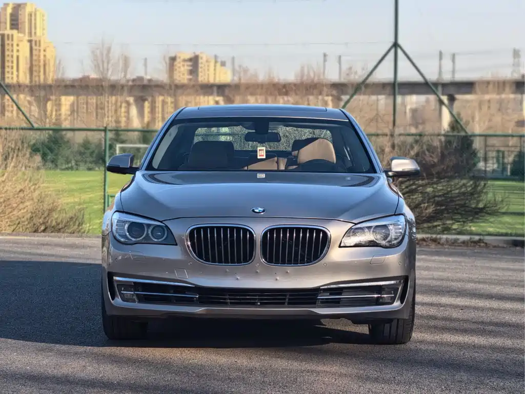 BMW 7 Series 2016 — фото 2