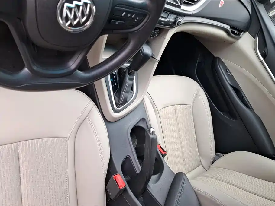 Buick Excelle 2017 — фото 15