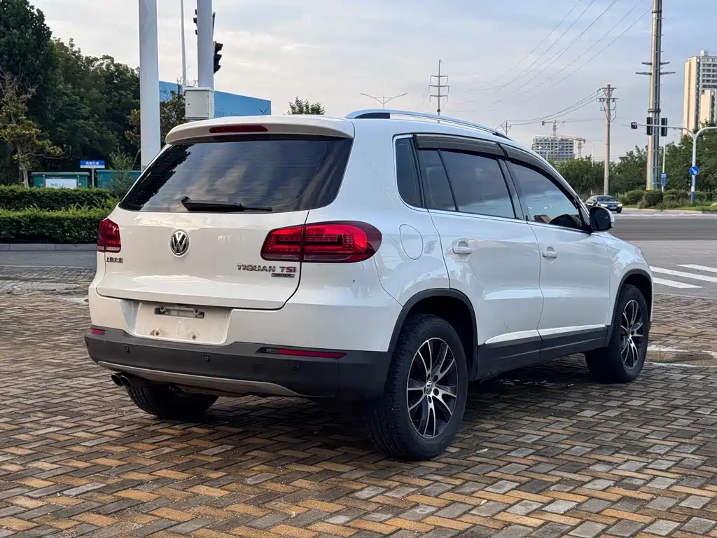 Volkswagen Tiguan 2015 — фото 11