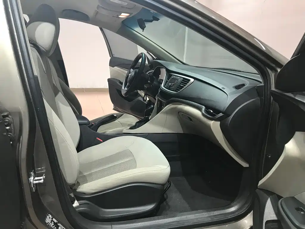 Buick Excelle 2018 — фото 30