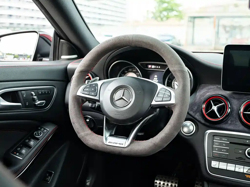 Mercedes-Benz CLA AMG 2017 — фото 6