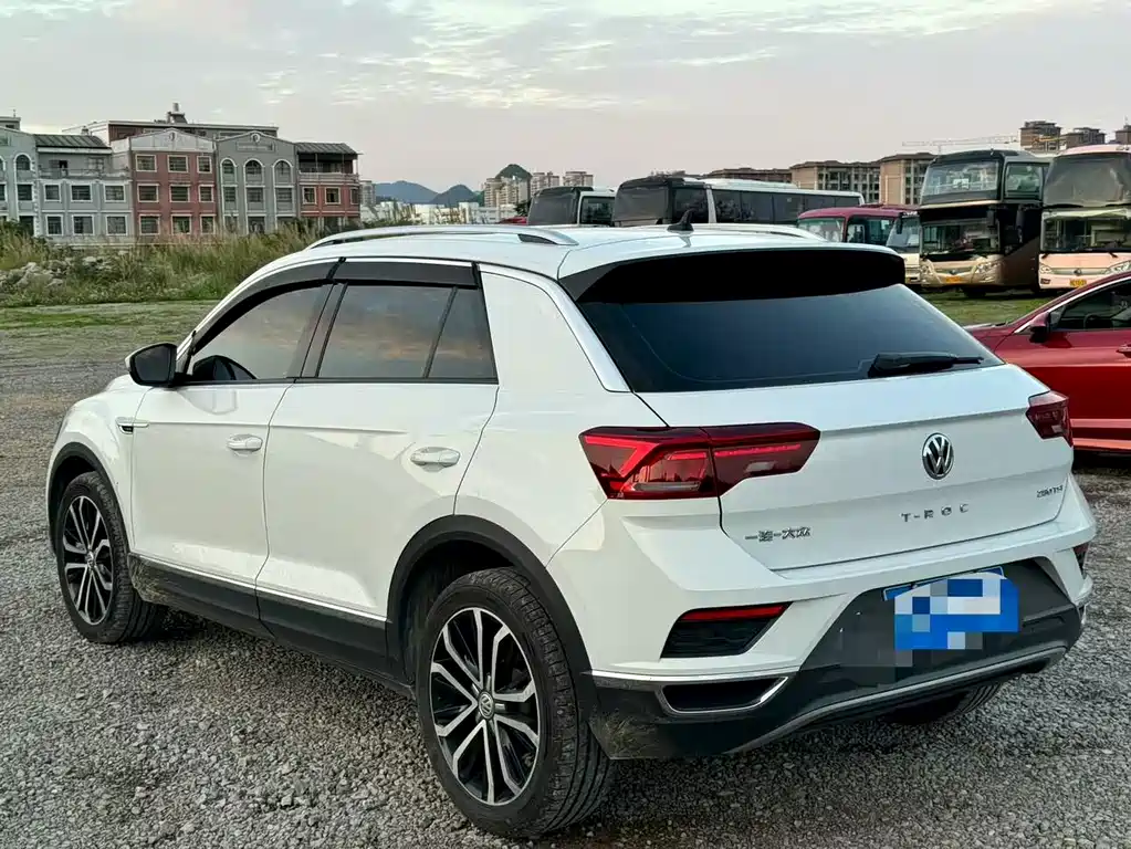 Volkswagen T-Roc 2020 — фото 9