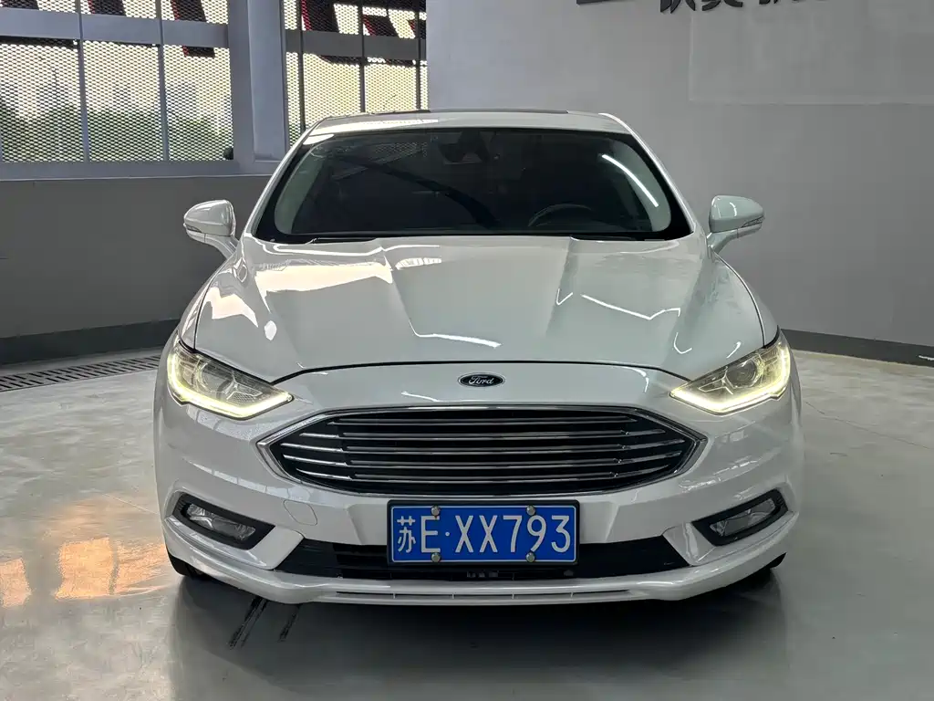 Ford Mondeo 2017 — фото 2