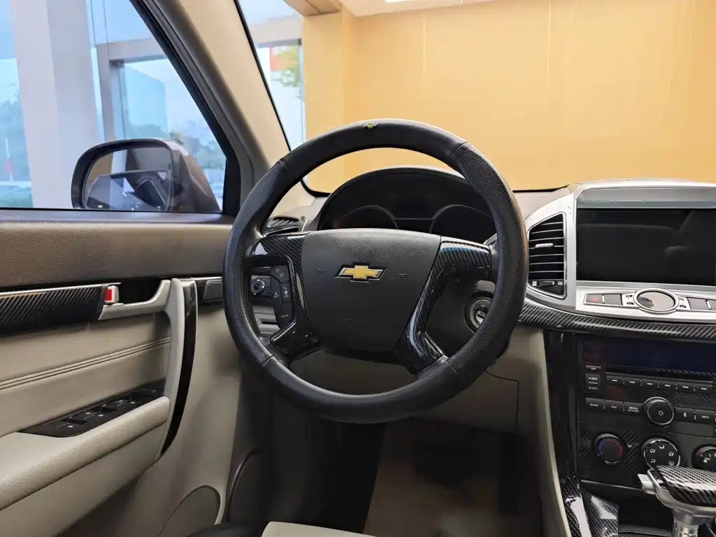Chevrolet Captiva 2017 — фото 14