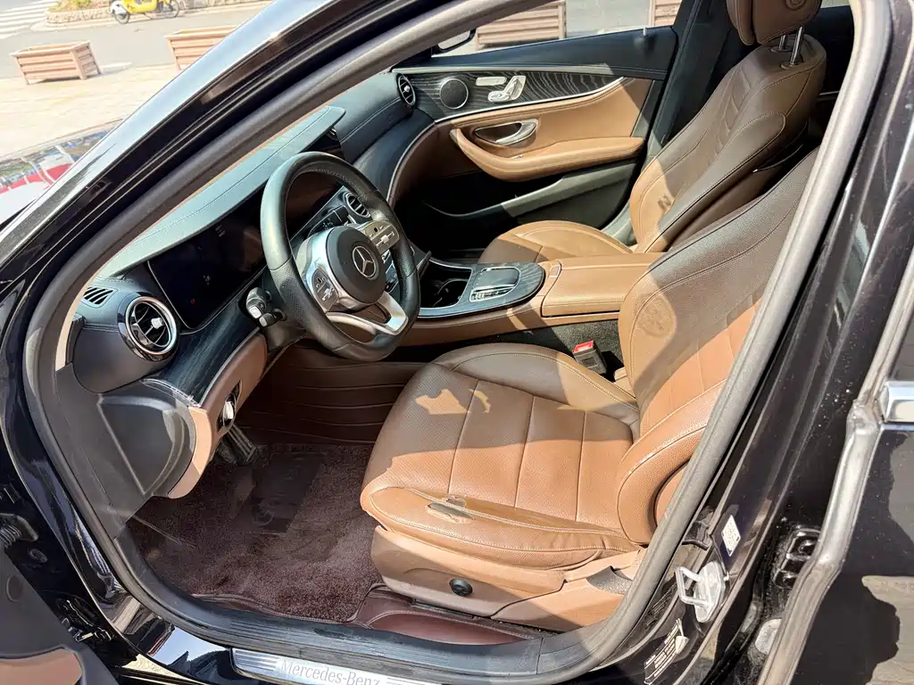 Mercedes-Benz E-Class 2019 — фото 9