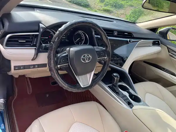 Toyota Camry 2019