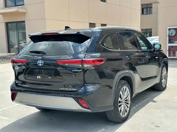 Toyota Highlander 2023
