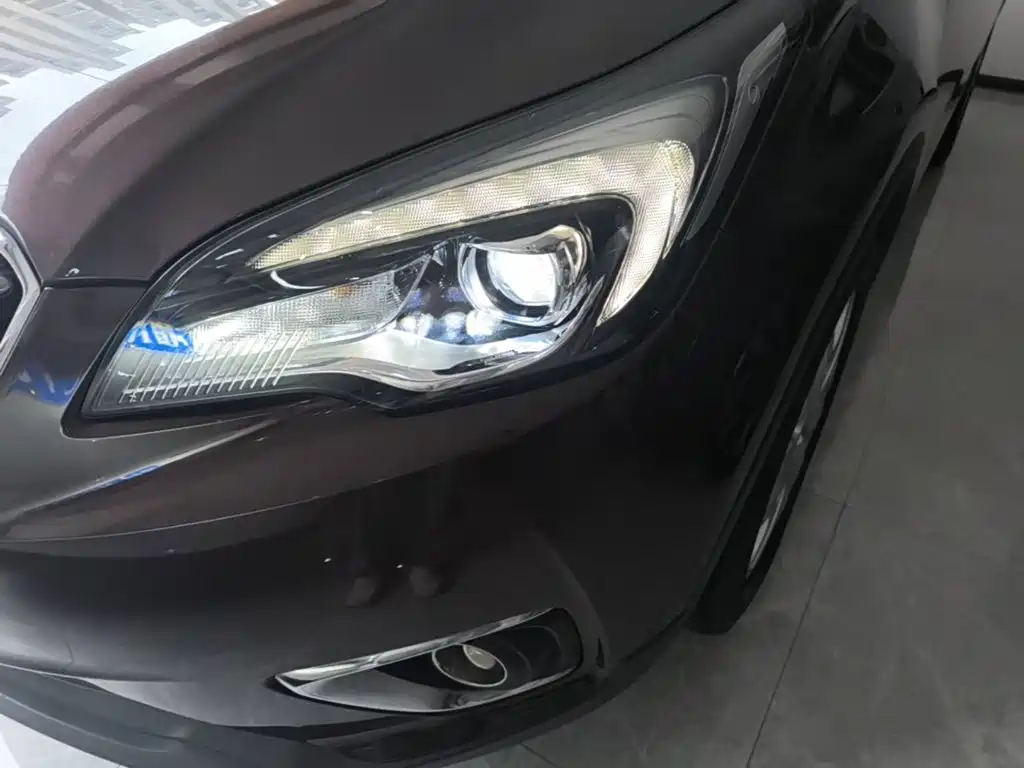 Buick Envision Plus 2018 — фото 24