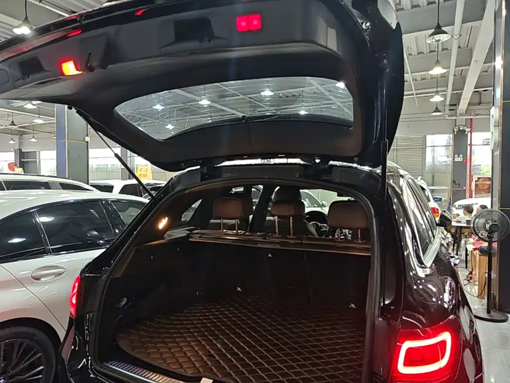 Mercedes-Benz GLC 2021 — фото 19