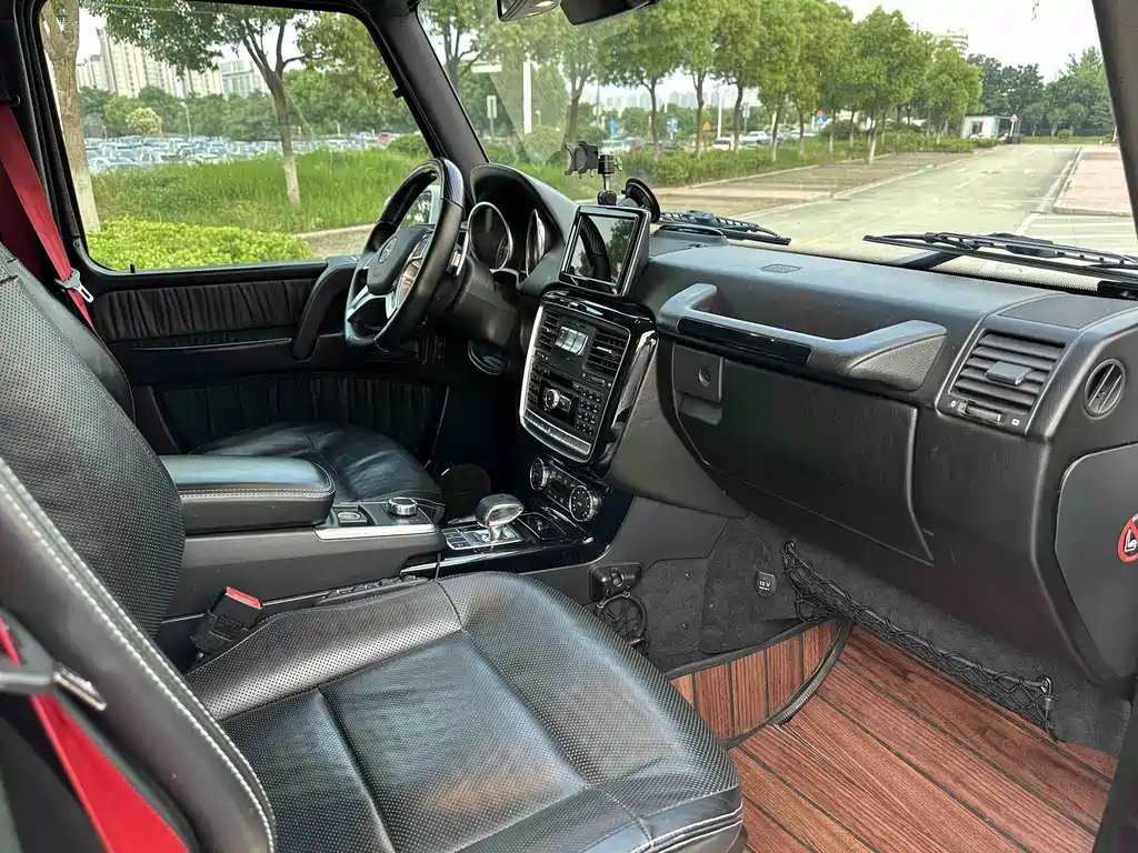 Mercedes-Benz G-Class 2018 — фото 11