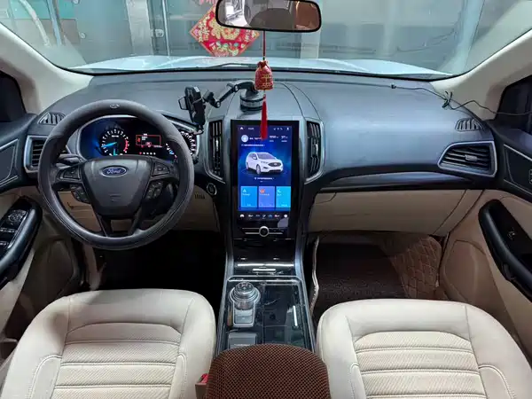 Ford Edge 2020