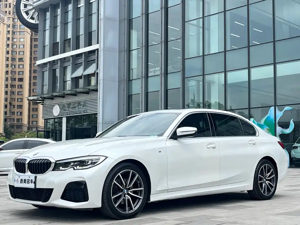 BMW 3 Series 2020 — фото 1