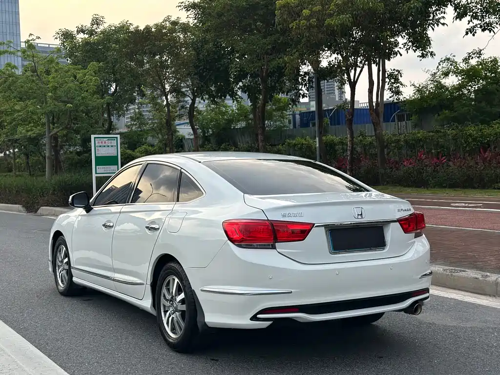 Honda Spirior 2017 — фото 6