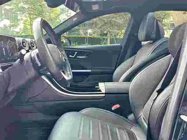 Mercedes-Benz C-Class 2023