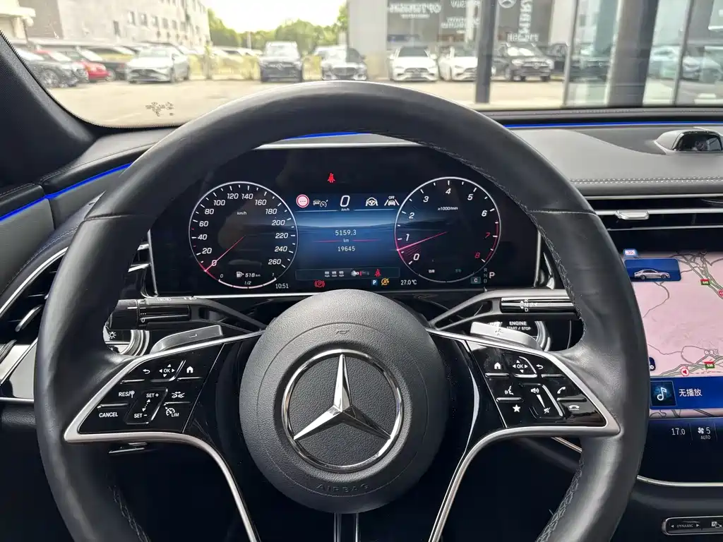 Mercedes-Benz E-Class 2023 — фото 6