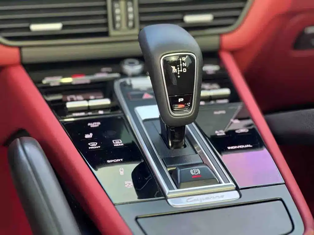 Porsche Cayenne 2018 — фото 11