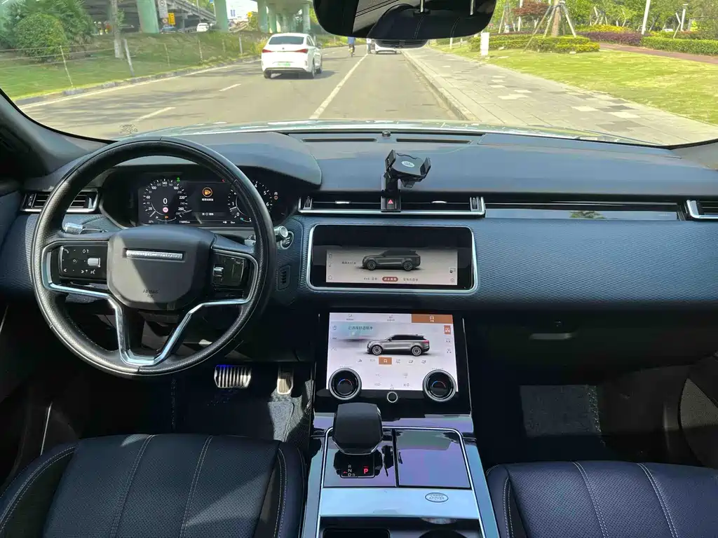 Land Rover Velar 2021 — фото 16