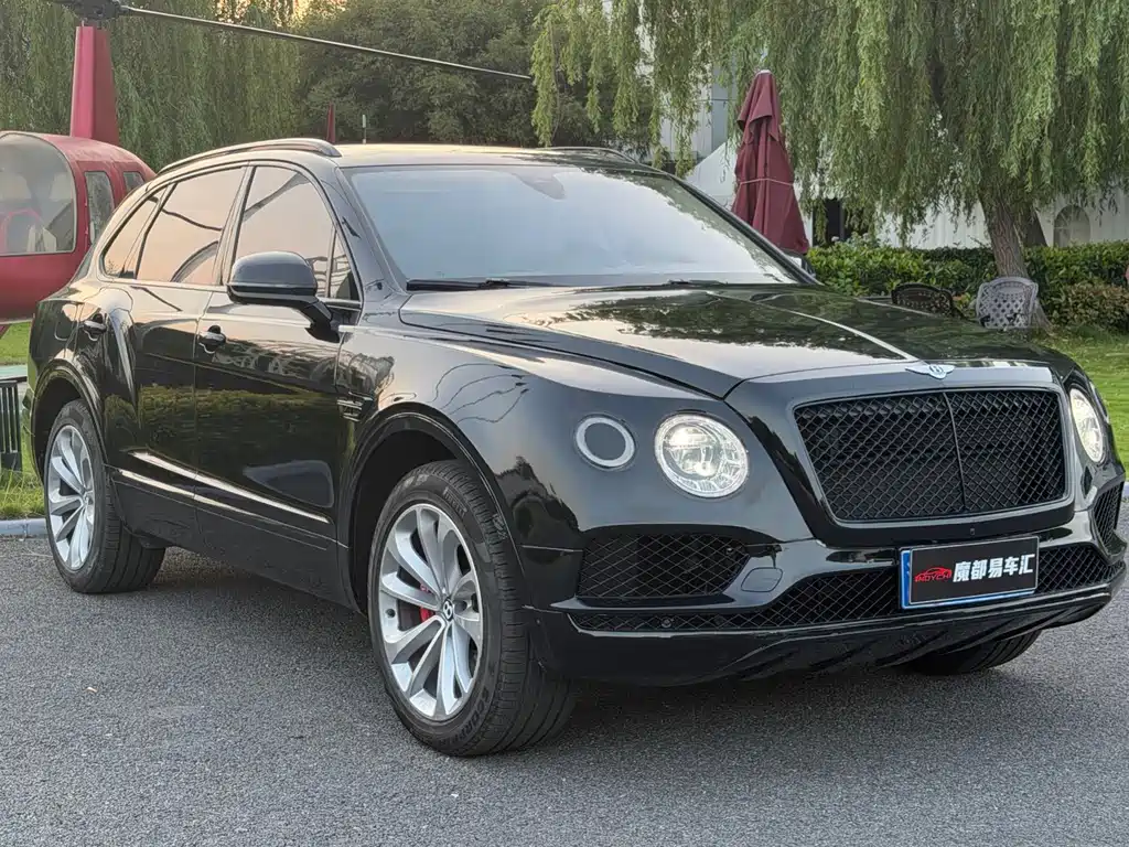 Bentley Bentayga 2018 — фото 3